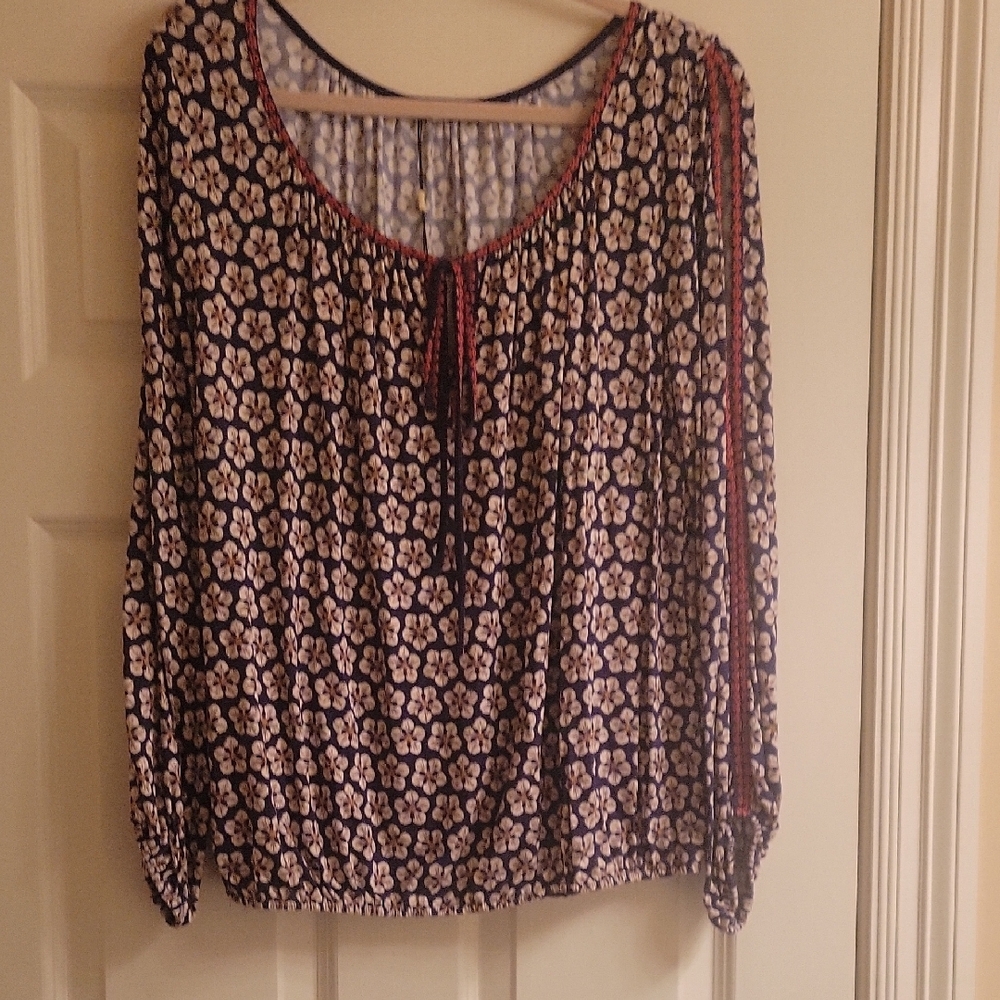 Floral Relaxed Blouse with Tie Front and Long Sleeves With Open Tacked Sleeves